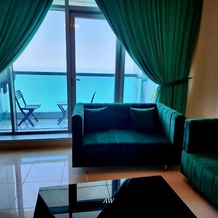 2 Bedroom Luxury Beach Apartment With Full Seaview Ajman Bagian luar foto