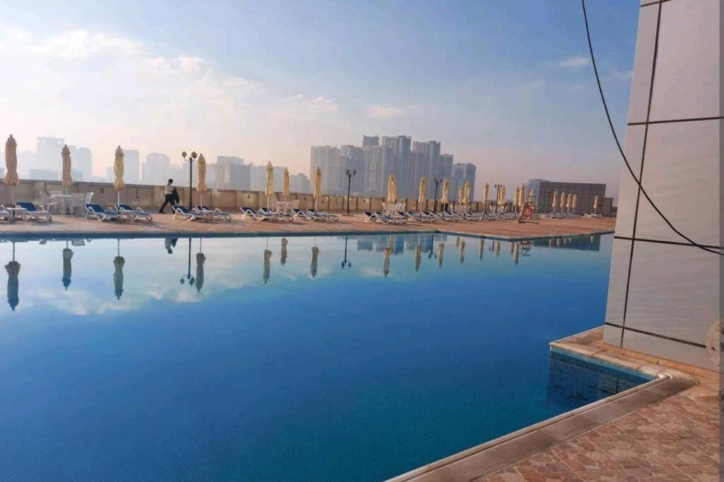 2 Bedroom Luxury Beach Apartment With Full Seaview Ajman Bagian luar foto