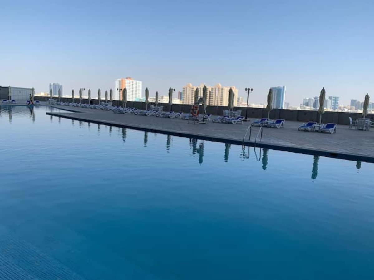 2 Bedroom Luxury Beach Apartment With Full Seaview Ajman Bagian luar foto