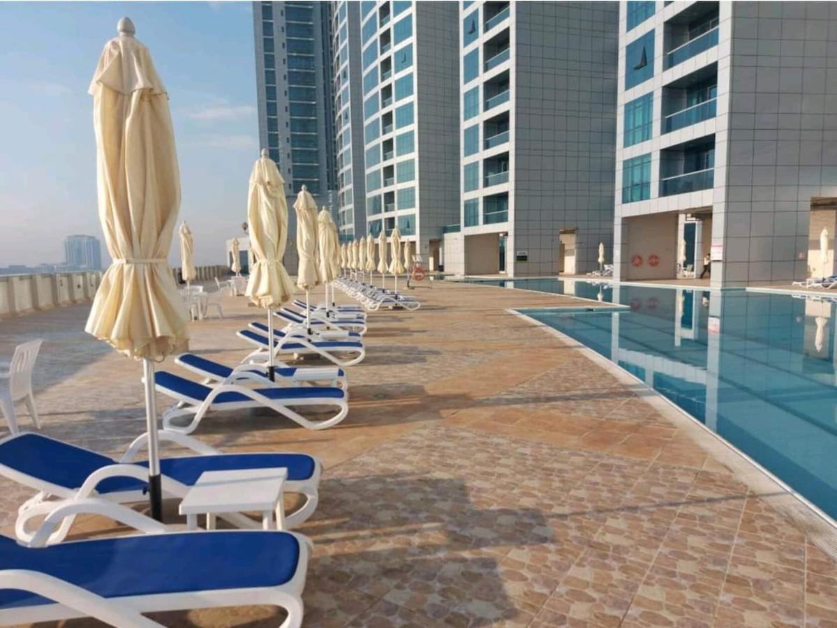 2 Bedroom Luxury Beach Apartment With Full Seaview Ajman Bagian luar foto