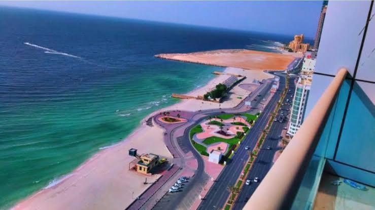 2 Bedroom Luxury Beach Apartment With Full Seaview Ajman Bagian luar foto