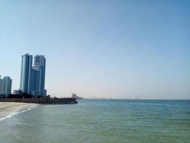 2 Bedroom Luxury Beach Apartment With Full Seaview Ajman Bagian luar foto