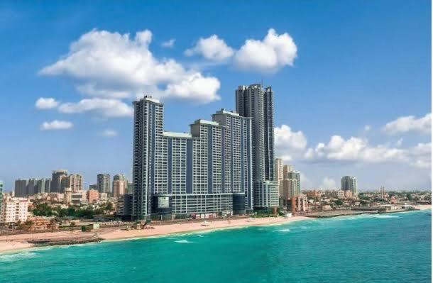 2 Bedroom Luxury Beach Apartment With Full Seaview Ajman Bagian luar foto