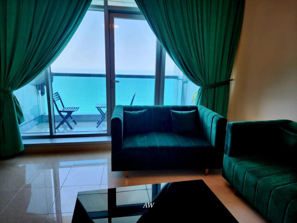 2 Bedroom Luxury Beach Apartment With Full Seaview Ajman Bagian luar foto