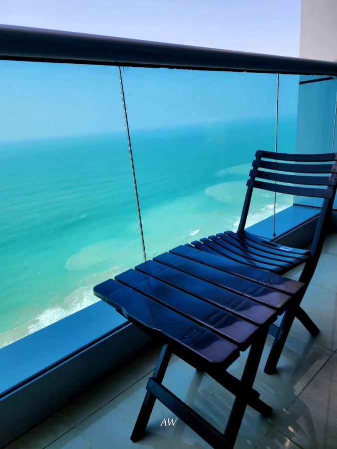 2 Bedroom Luxury Beach Apartment With Full Seaview Ajman Bagian luar foto